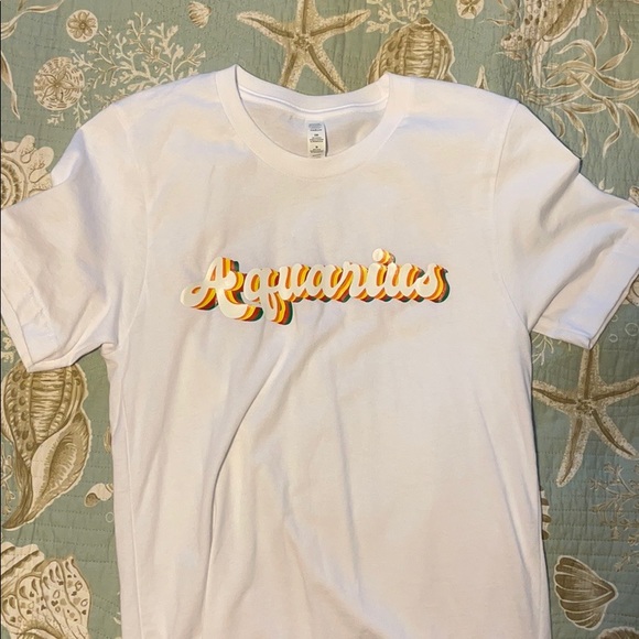 Tshirt - Picture 2 of 2